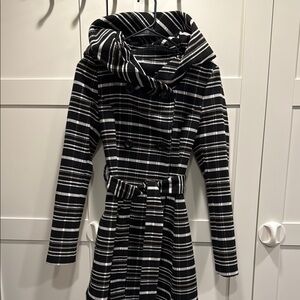 Stylish Black and White Plaid wool jacket